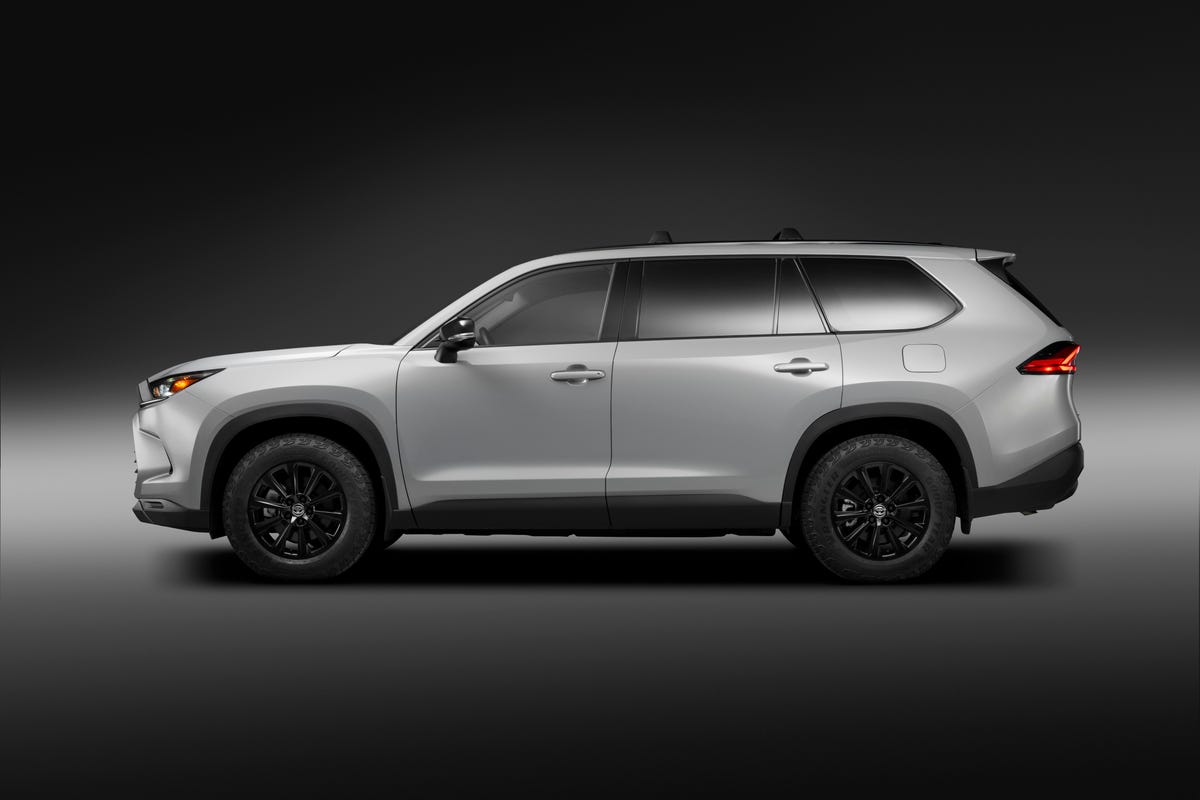 Foto real del Toyota Grand Highlander Woodland 2027